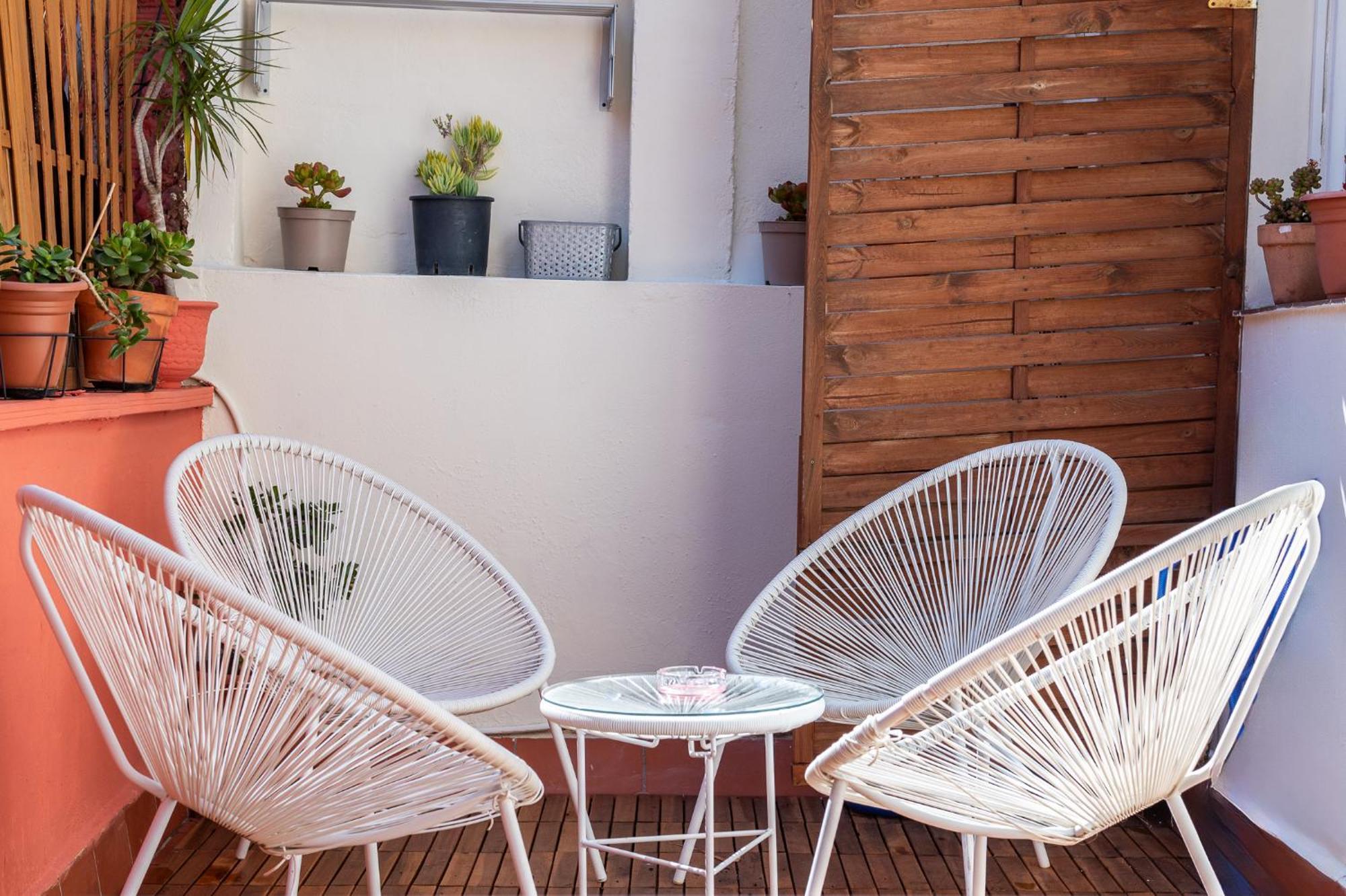 Spacious & Sunny Apt With Terrace In The City Center Barcelona Bagian luar foto