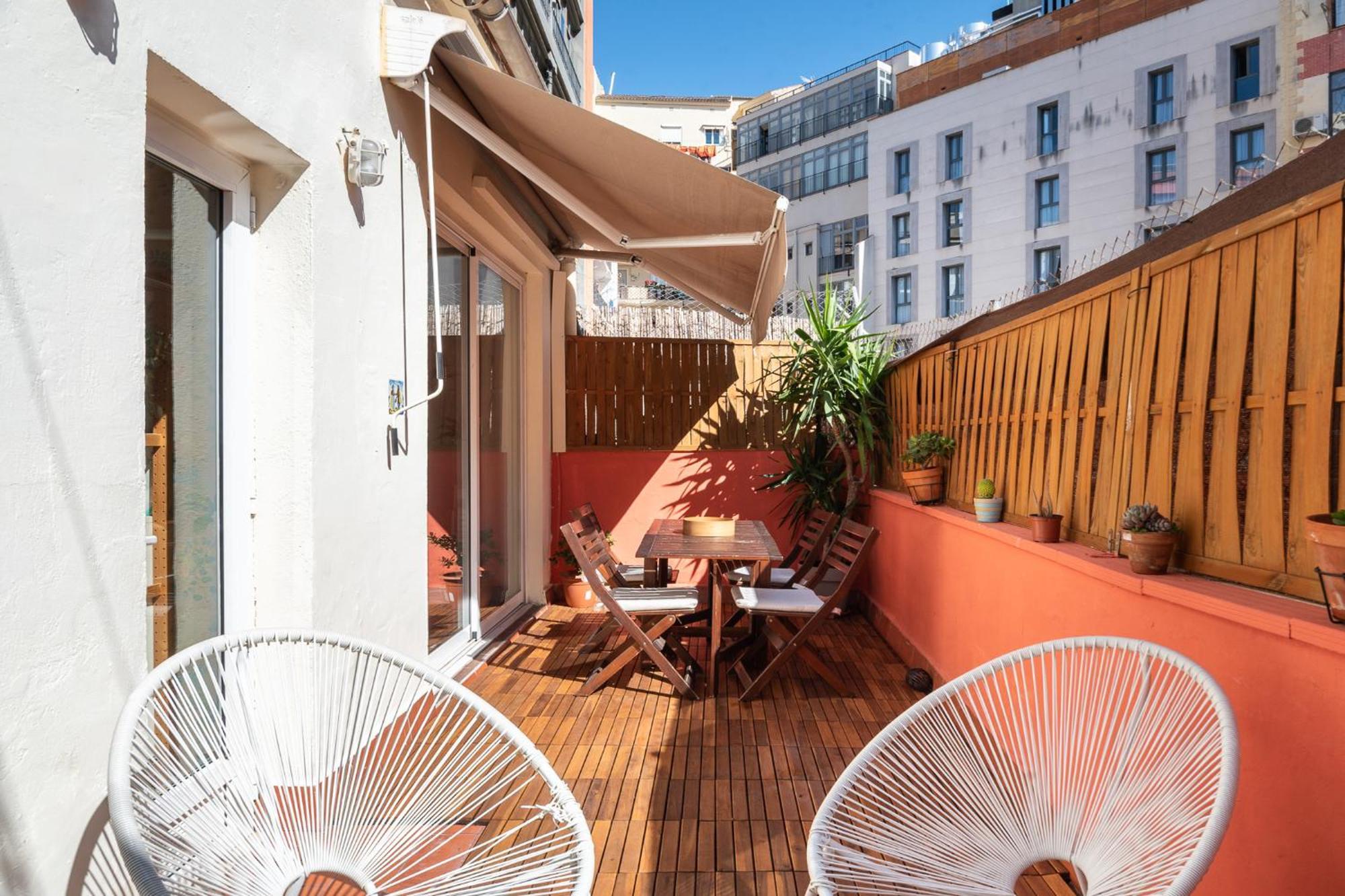 Spacious & Sunny Apt With Terrace In The City Center Barcelona Bagian luar foto